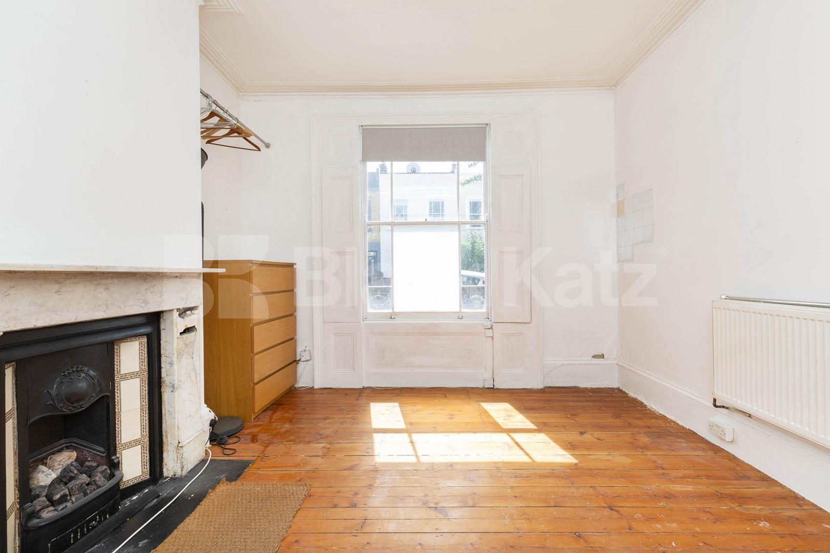 Superb 5 bedroom house arranged over 3 floors with private garden Windsor Road , Holloway